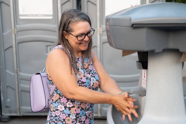 Best Affordable portable toilet rental  in Beloit, OH